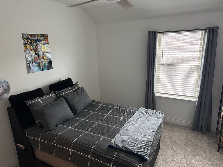 814 Pamplona Ln — Photo 15