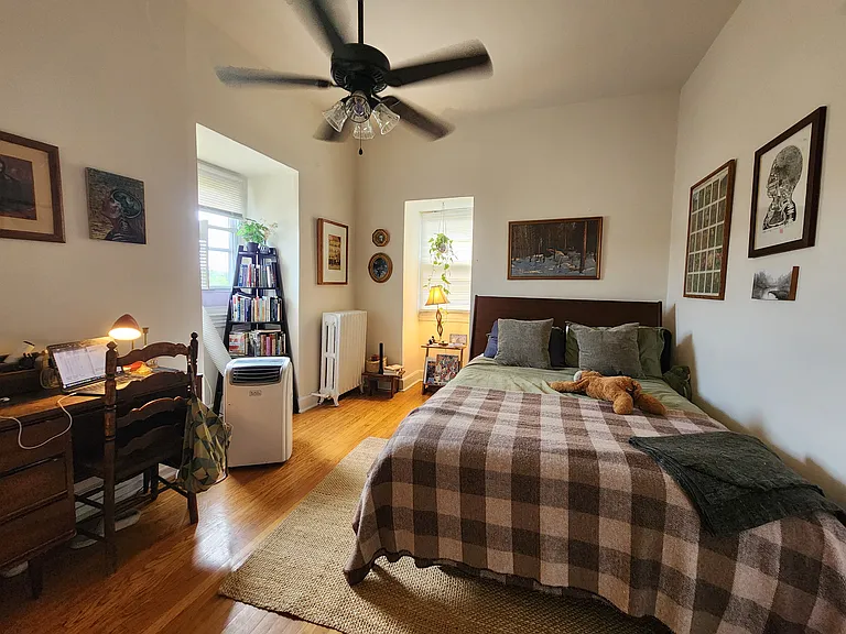 4116 Spruce St #4R — Photo 5