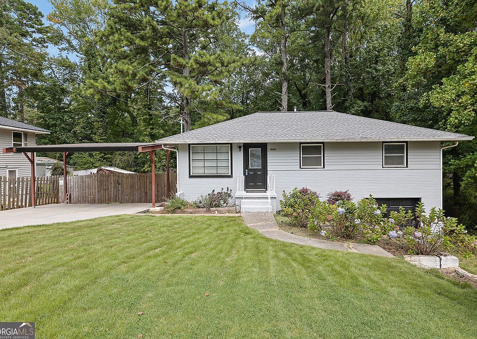 1st image of 2372 Woodland Dr NW