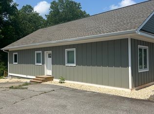 337 Madison St, Clarkesville, GA 30523