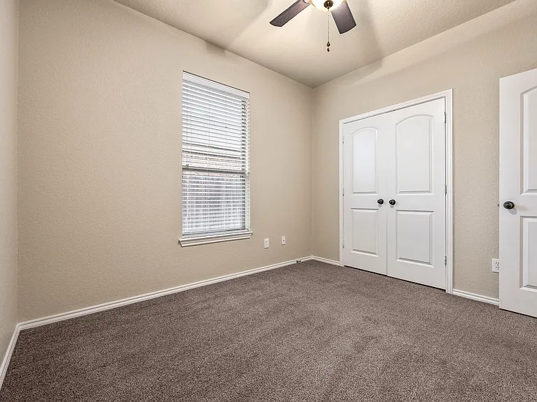 293 Rosalie Dr — Photo 11