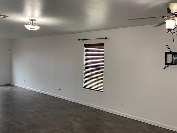 4th image of 1701 Brook Ln