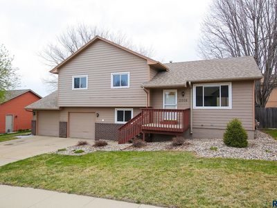 2008 S Hillview Rd, Sioux Falls, SD, 57110