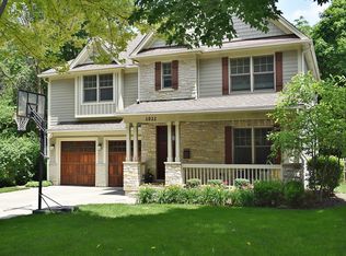 1022 Pine St, St Charles, IL 60174