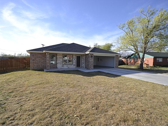 2nd image of 510 Holman Ln