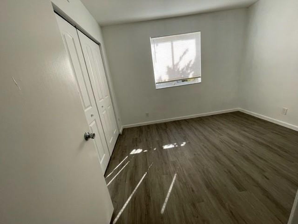 714 Gardens Dr APT 103, photo 5