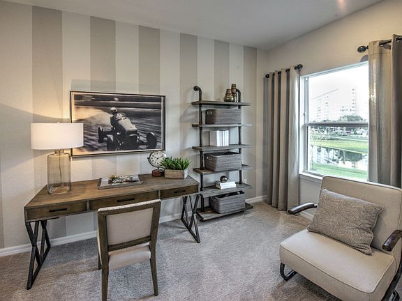 Flexible living space off entry