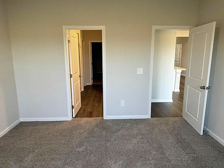 8204 Huspa Ave — Photo 12