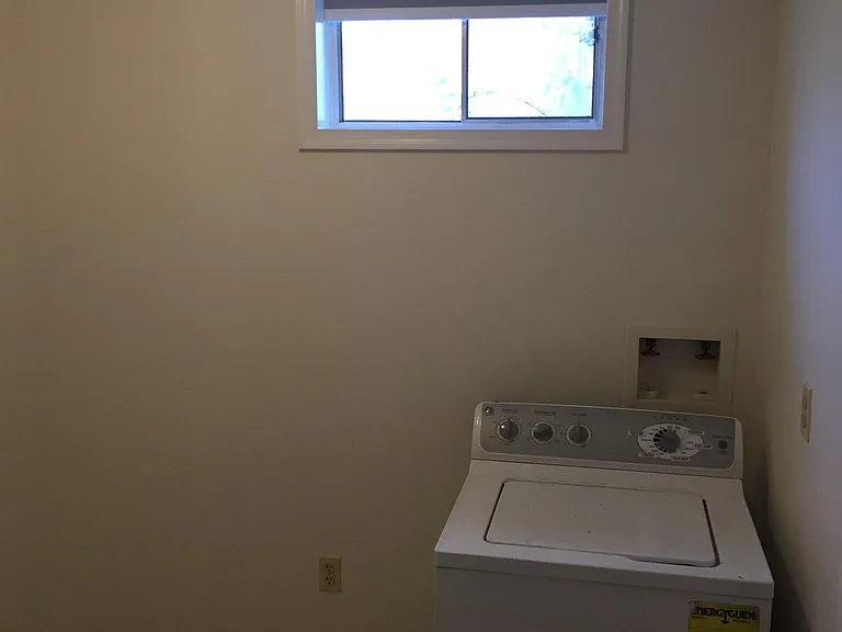 9703 Mount Royal Ct — Photo 8