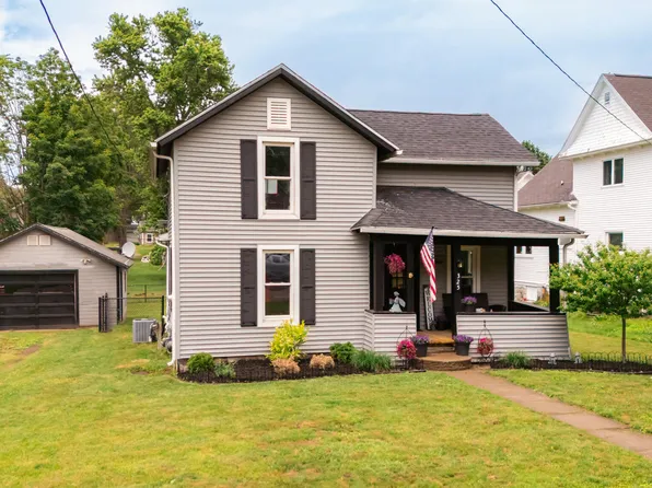 325 Grand St, Springport, MI 49284