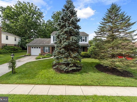2nd image of 9 Brighton Dr