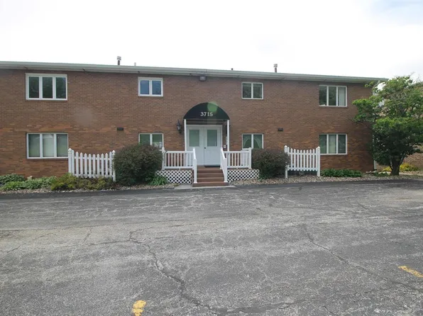 3715 35th St APT 4, Moline, IL 61265