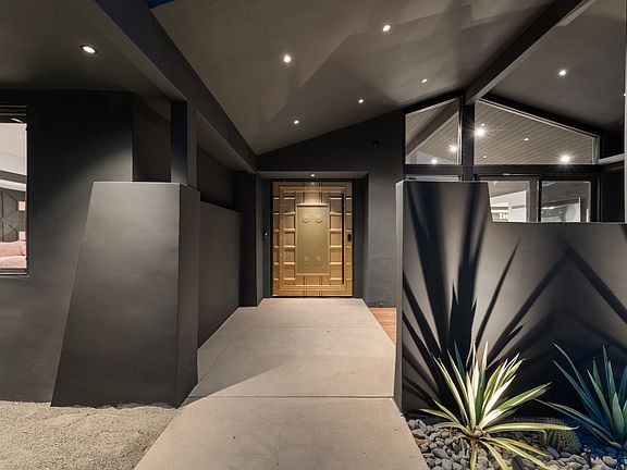 4th image of 850 E Sierra Way