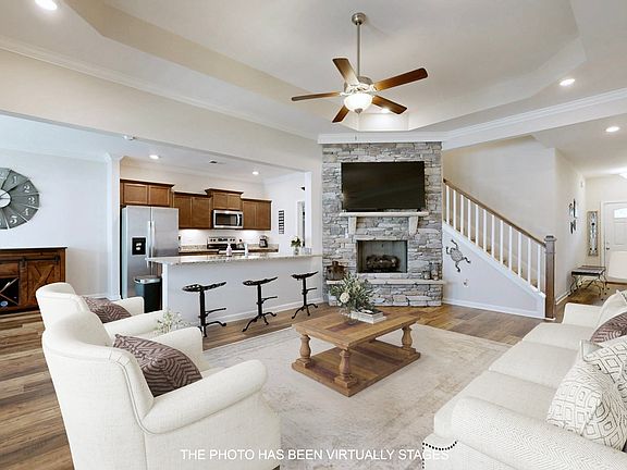 4th image of 1047 Brayden Dr