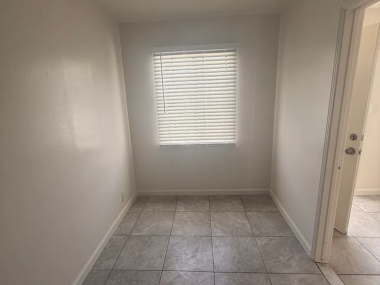 1632 Walnut Ave #5 — Photo 8