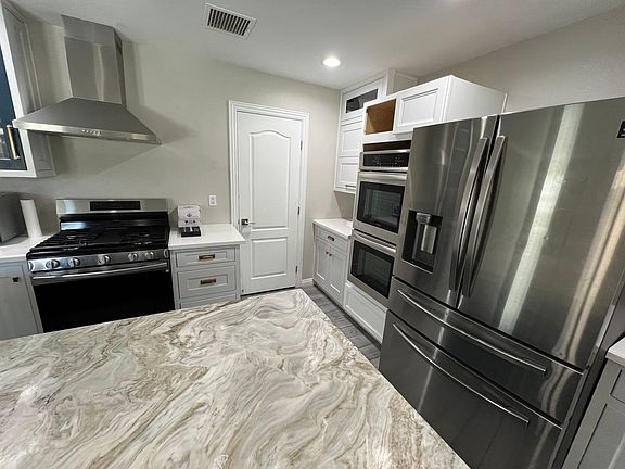 4th image of 1721 Fairgate Ct
