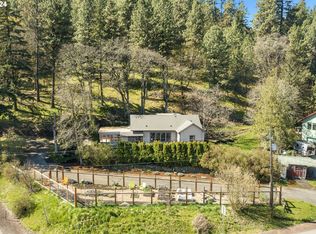 507 Mosier Creek Rd, Mosier, OR 97040