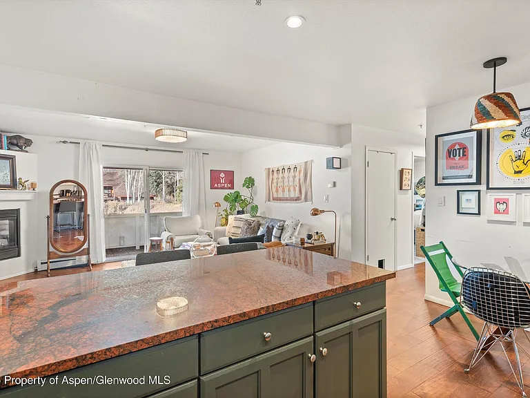 326 Midland Ave #308 — Photo 9