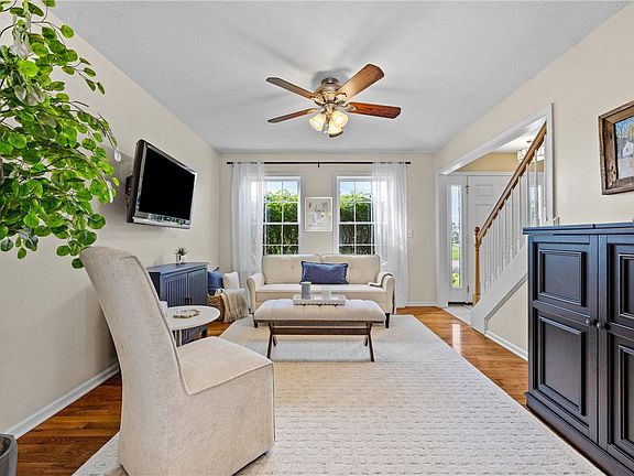 5th image of 1349 Cherry Laurel Cir