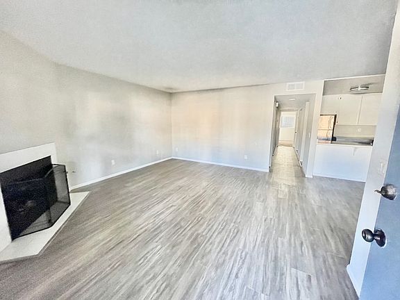 3rd image of 189 Elder Ave