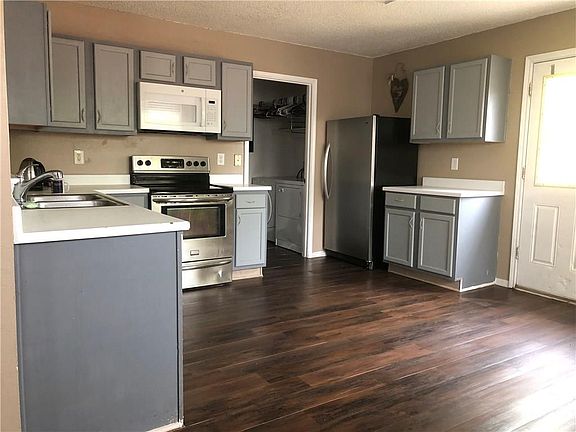 2nd image of 2512 Pecan Dr