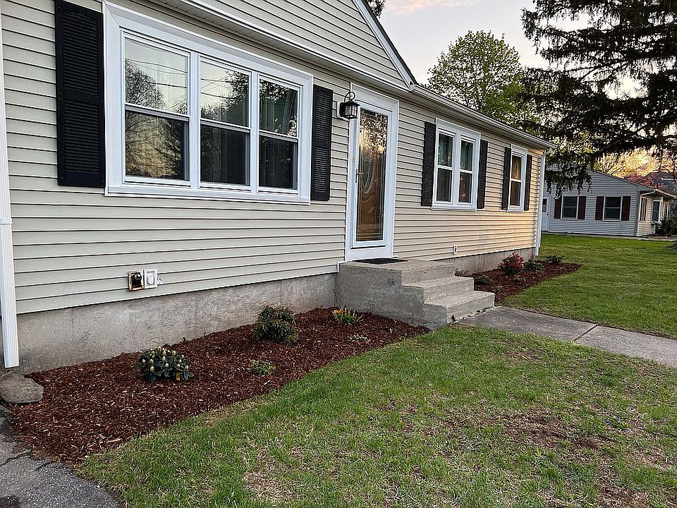 2nd image of 27 Willow Rd