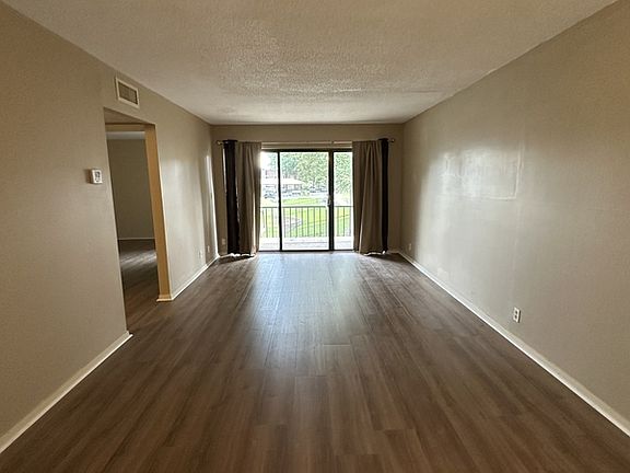 5th image of 1855 Poplar Woods Cir W #1-303