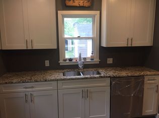 517 5th St, Spring Lake, MI 49456