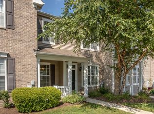 1711 Woodside Dr, Woodstock, IL 60098