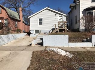 1506 E 4th St, Sioux Falls, SD 57103