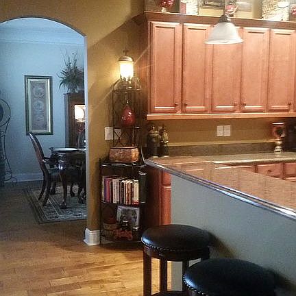5th image of 234 Hillsborough Ln