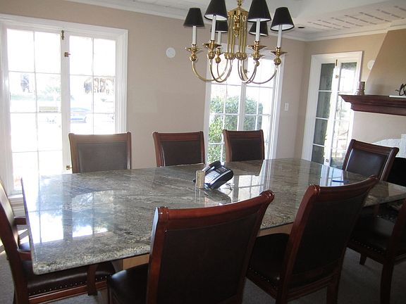5th image of 602 S 10th St