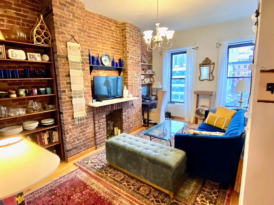 102 W 76th St #3F