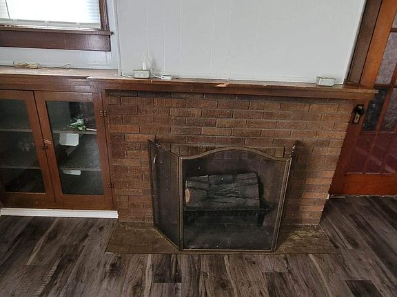 4th image of 195 Hane Ave