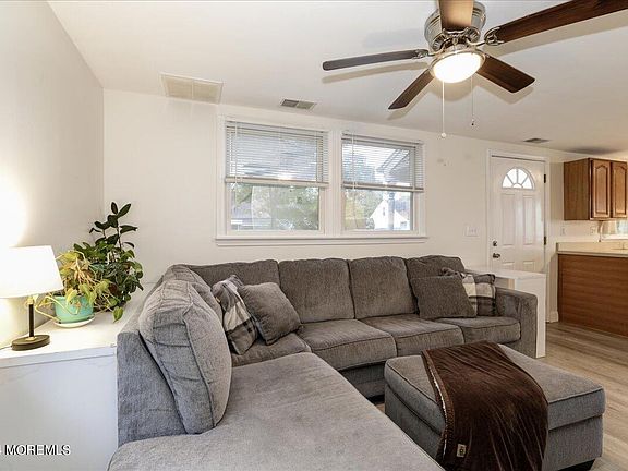 5th image of 2224 3rd Avenue