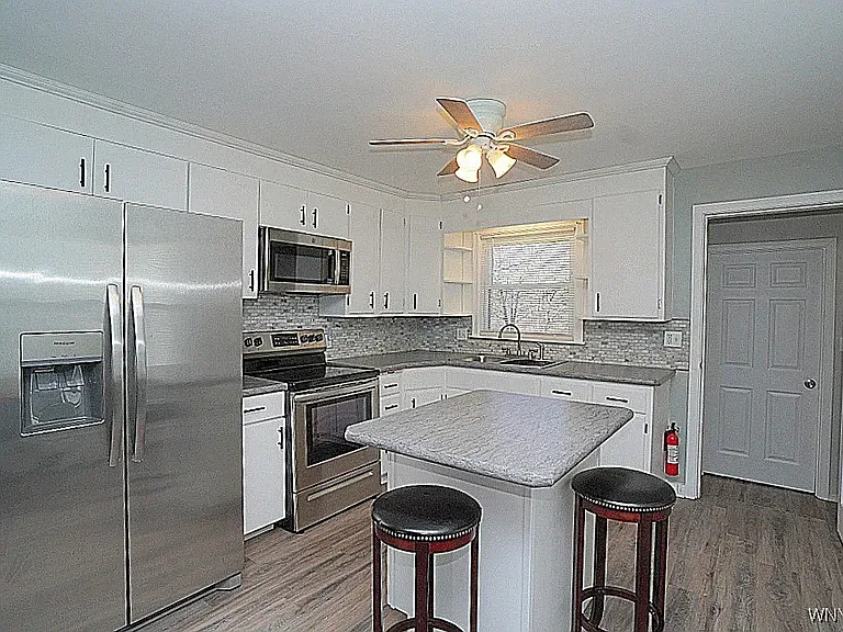 Eat in Kitchen
