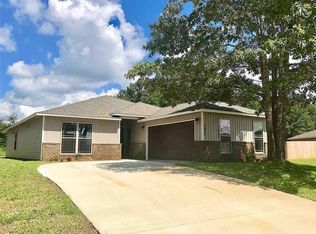 5637 Peach Dr, Pace, FL 32571