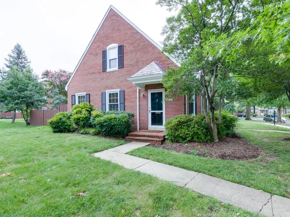 3317 S Stafford St, Arlington, VA 22206