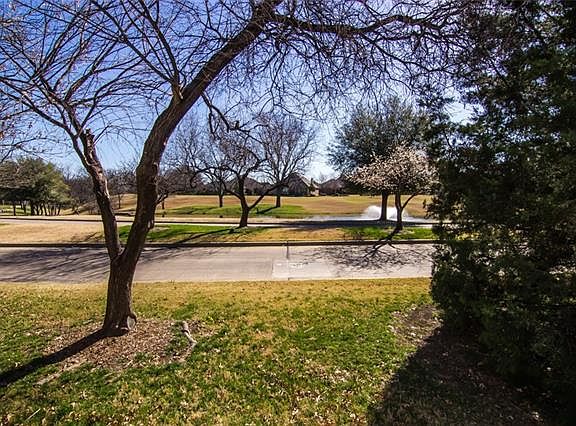 4th image of 1312 Bethpage Ct