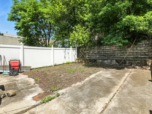 42-19 214th Place image 39 of 44