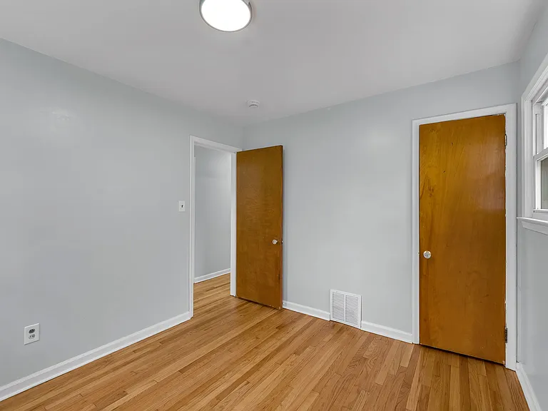 3837 Katherine St — Photo 14