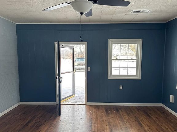 3rd image of 195 Holtzclaw Ln