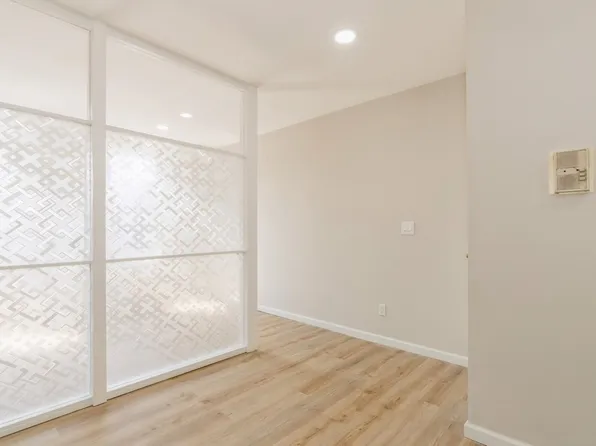 40 Beacon Avenue image 6 of 20