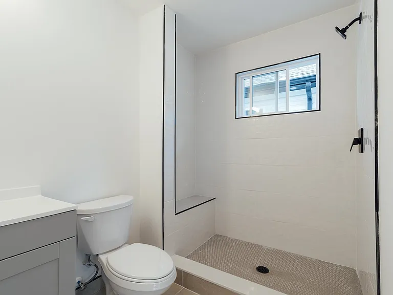 746 Seaport Dr #2 — Photo 38