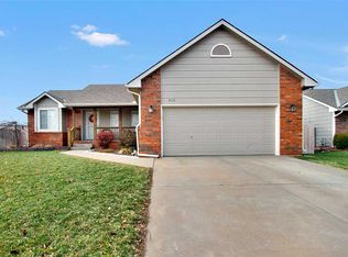 615 S Abilene Ave, Valley Center, KS 67147