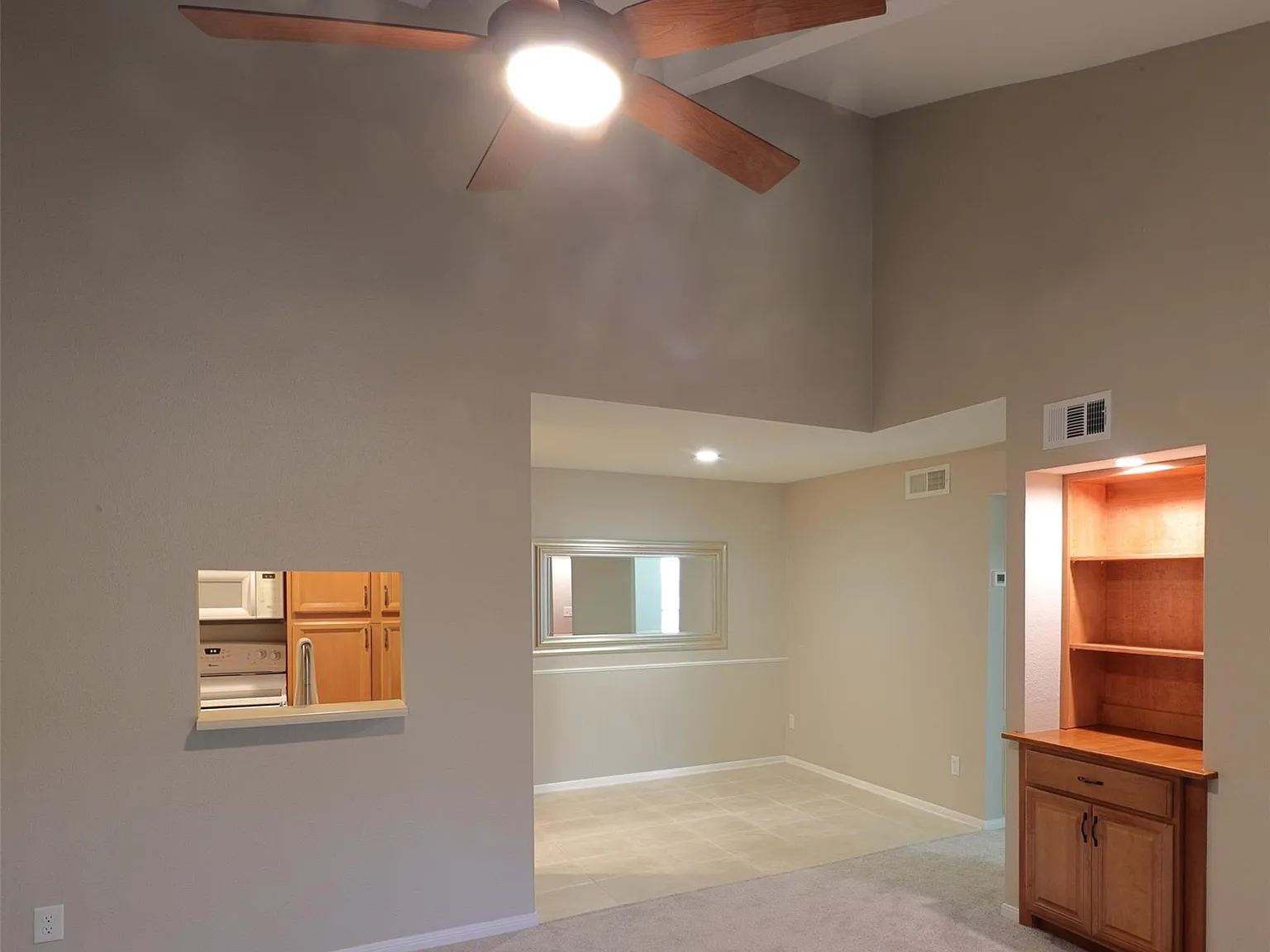 2 bed, 1.0 bath, 909 sqft, $1,450 — Photo 4