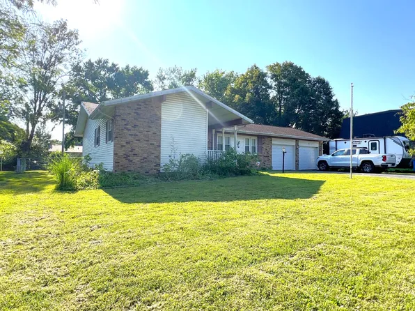 813 Orchard Dr, Olney, IL 62450