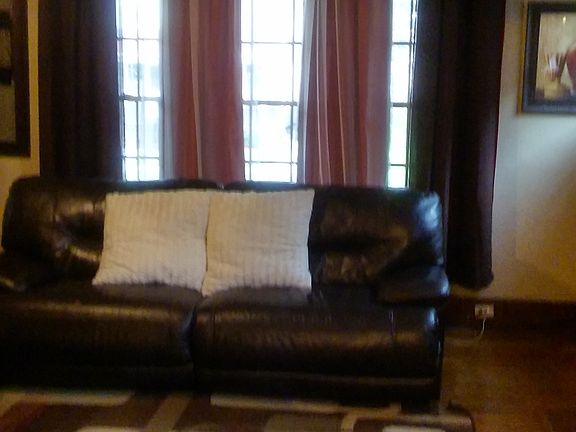 5th image of 440 E 25th St