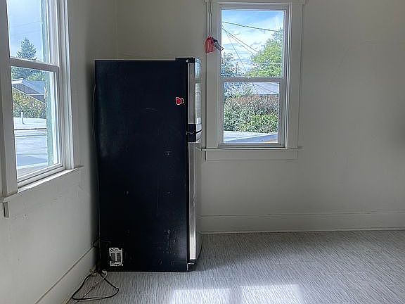 4th image of 1425 S Higgins Ave