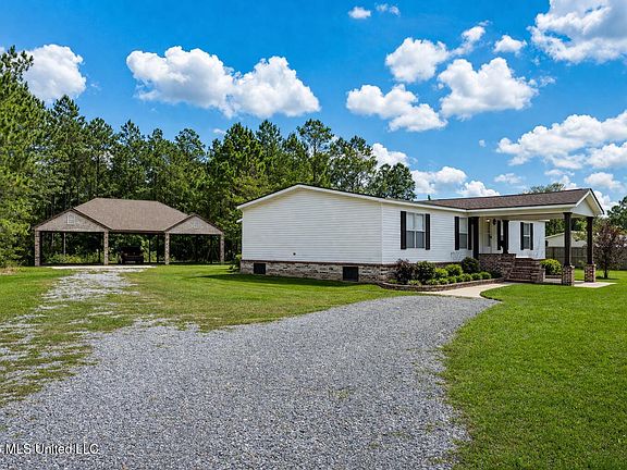 3rd image of 13312 Foxrun Dr